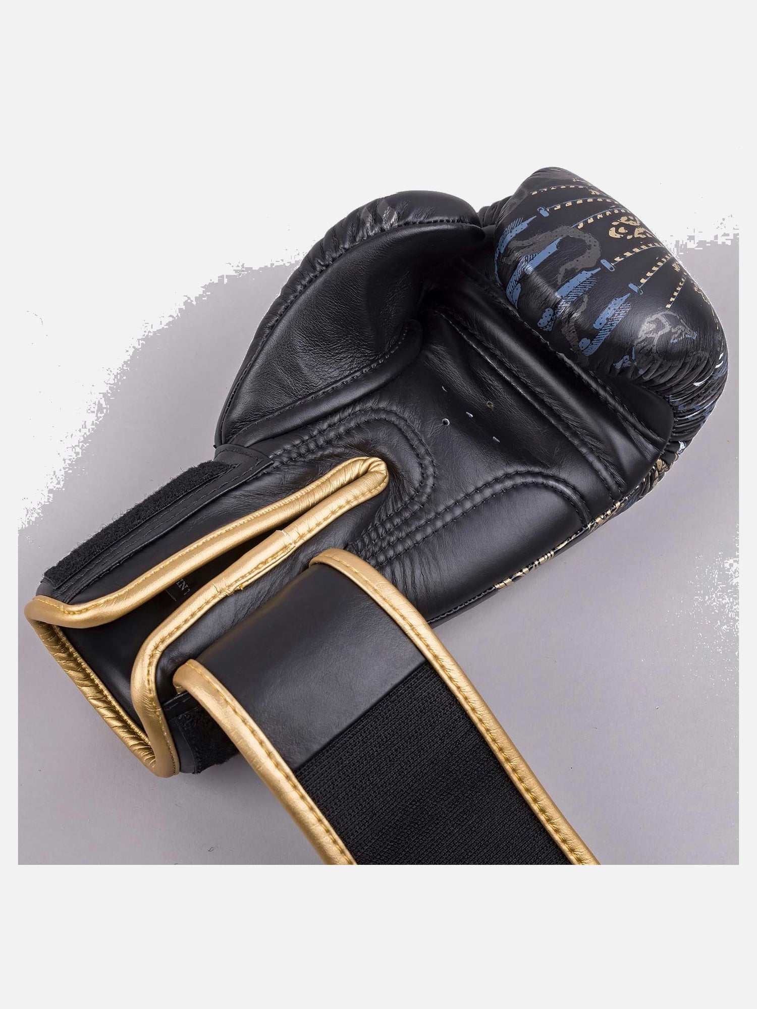 8 WEAPONS Boxhandschuhe Three Elephants 2.0 - Schwarz/Gold