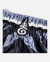 8 WEAPONS Muay-Thai-Shorts 8 Ways Yant - Schwarz/Silber