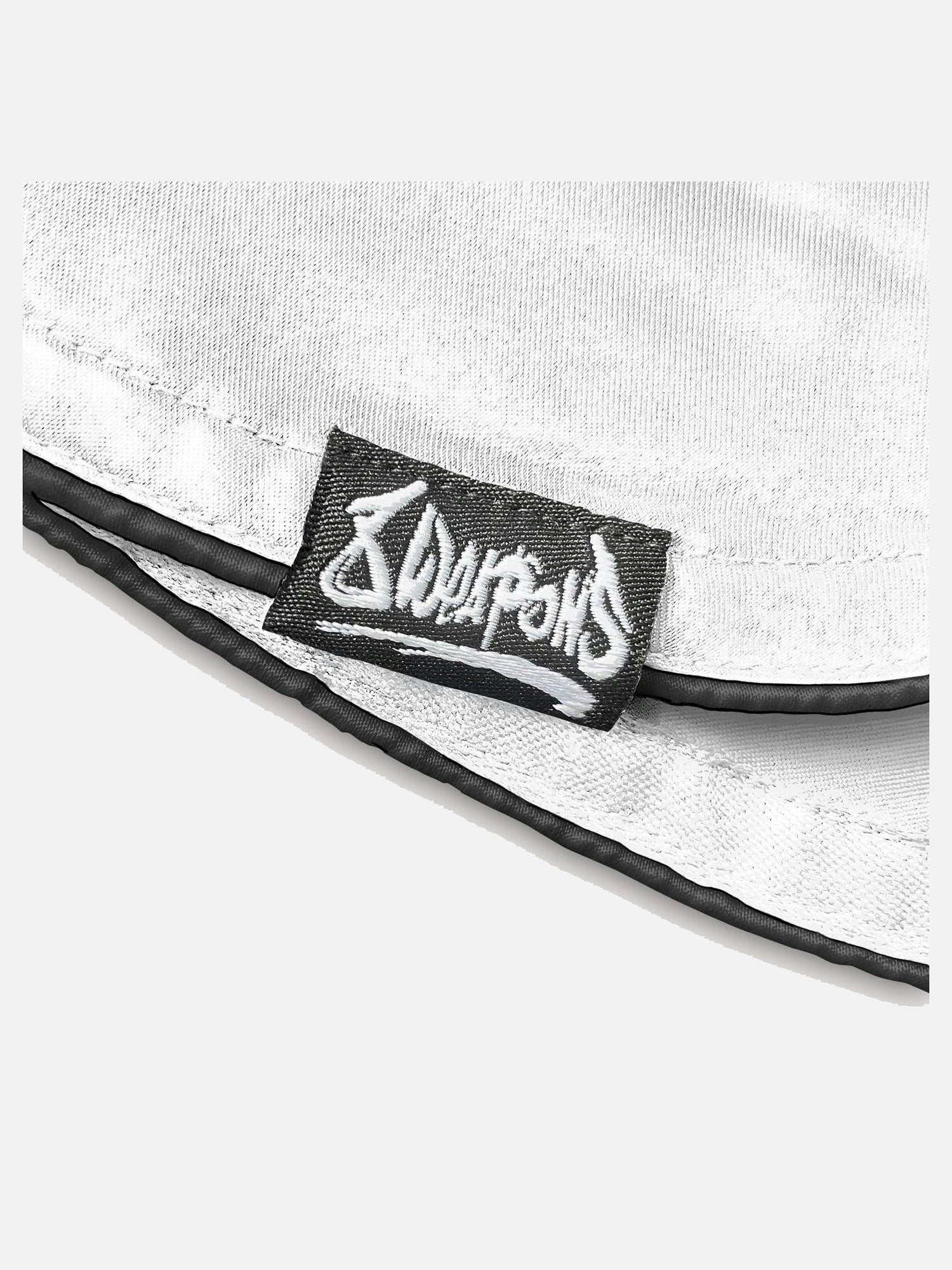 8 WEAPONS Muay Thai Shorts Mongkol - Weiß/Schwarz