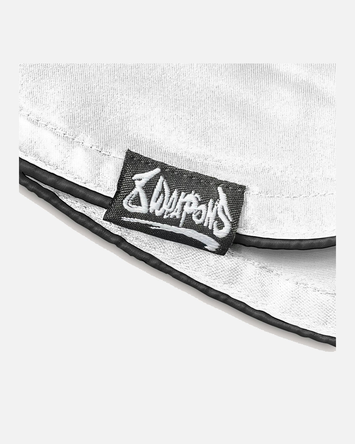 8 WEAPONS Muay-Thai-Shorts Mongkol - Weiß/Schwarz