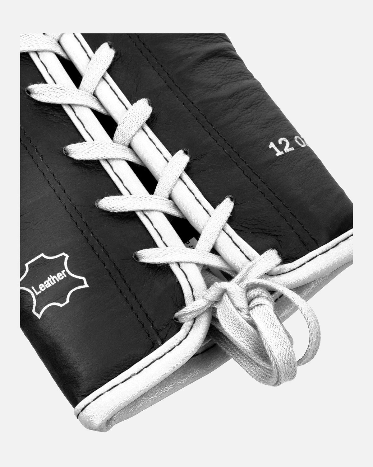 Venum Shield Pro Boxhandschuhe – Schwarz/Weiß
