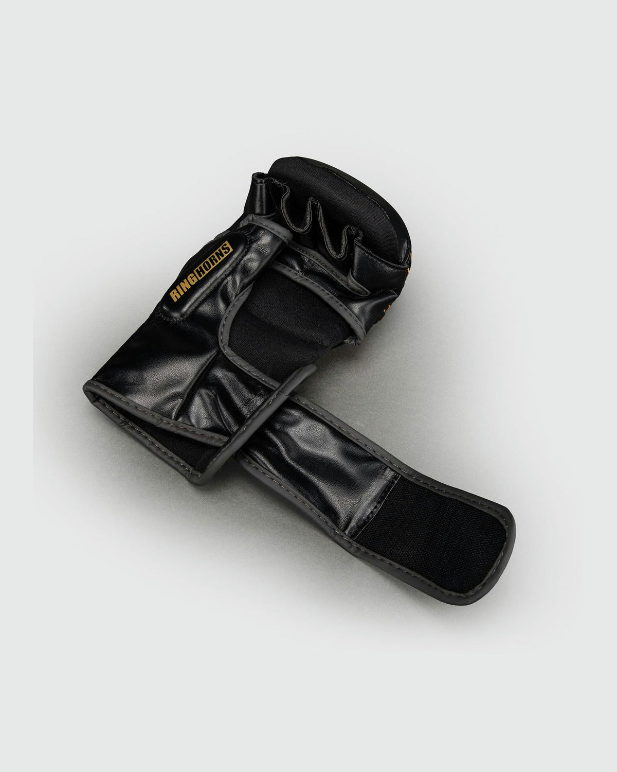 Ringhorns MMA Handschuhe Charger - Schwarz/Gold