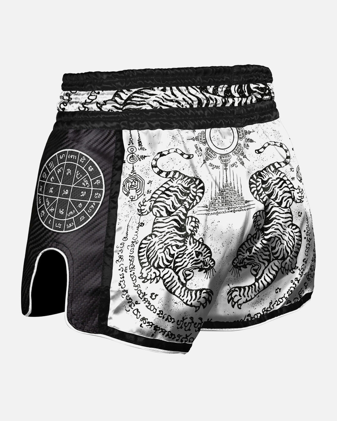 8 WEAPONS Muay Thai Shorts Carbon Sak Yant Tigers - Weiß