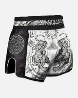8 WEAPONS Muay Thai Shorts Carbon Sak Yant Tigers - Weiß