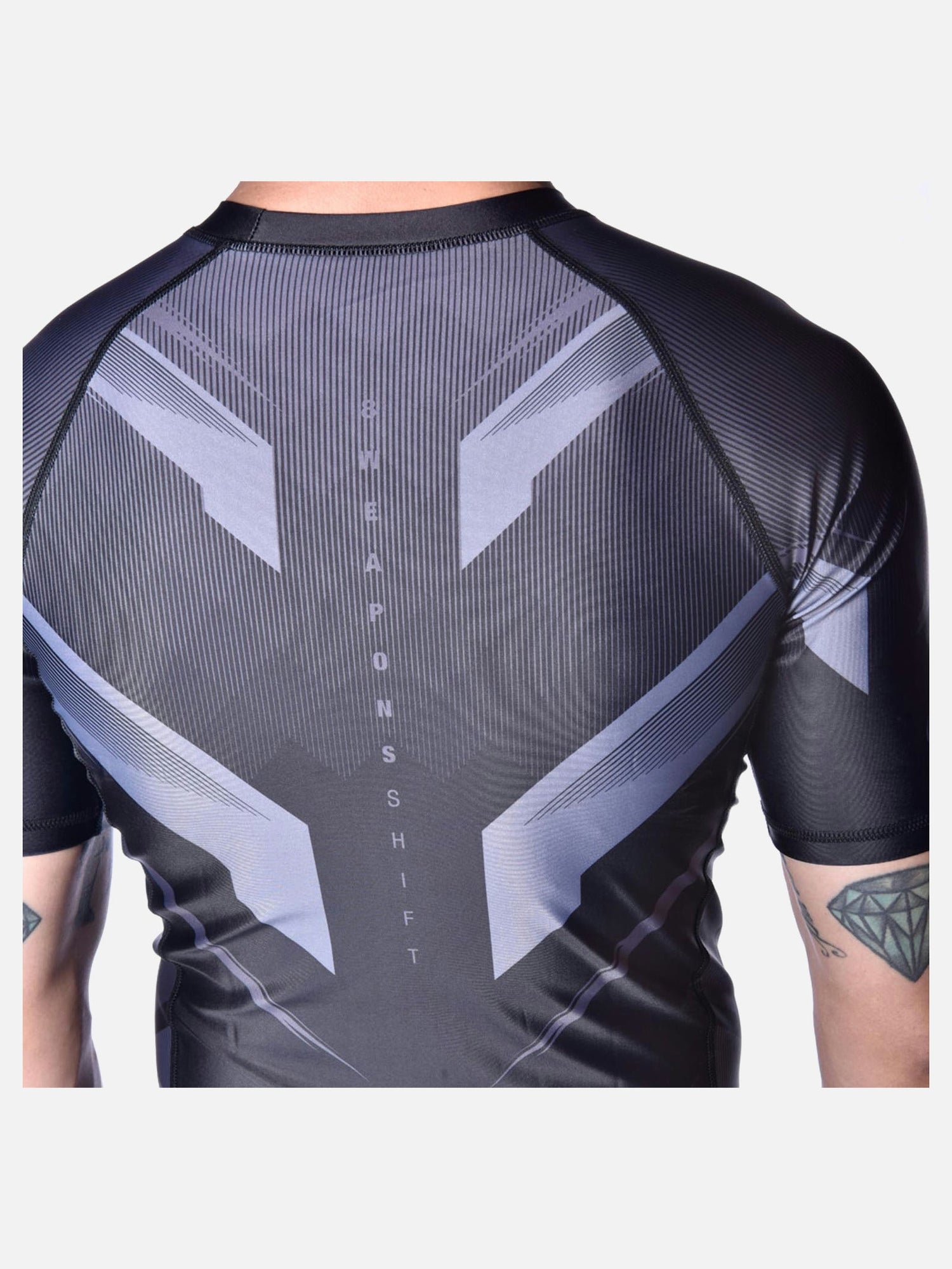8 WEAPONS Rashguard Shift - Schwarz Matt