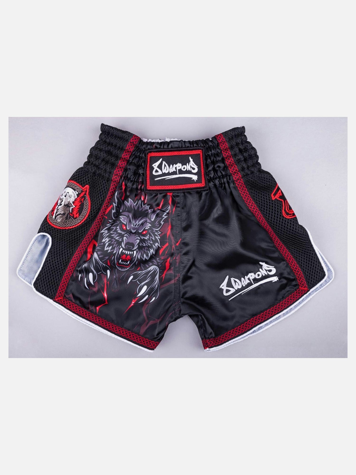 8 WEAPONS Muay-Thai-Shorts Beastial Wolf - Schwarz/Rot