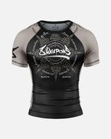 8 WEAPONS Rashguard 8 Ways Yant 2.0 - Schwarz/Sand