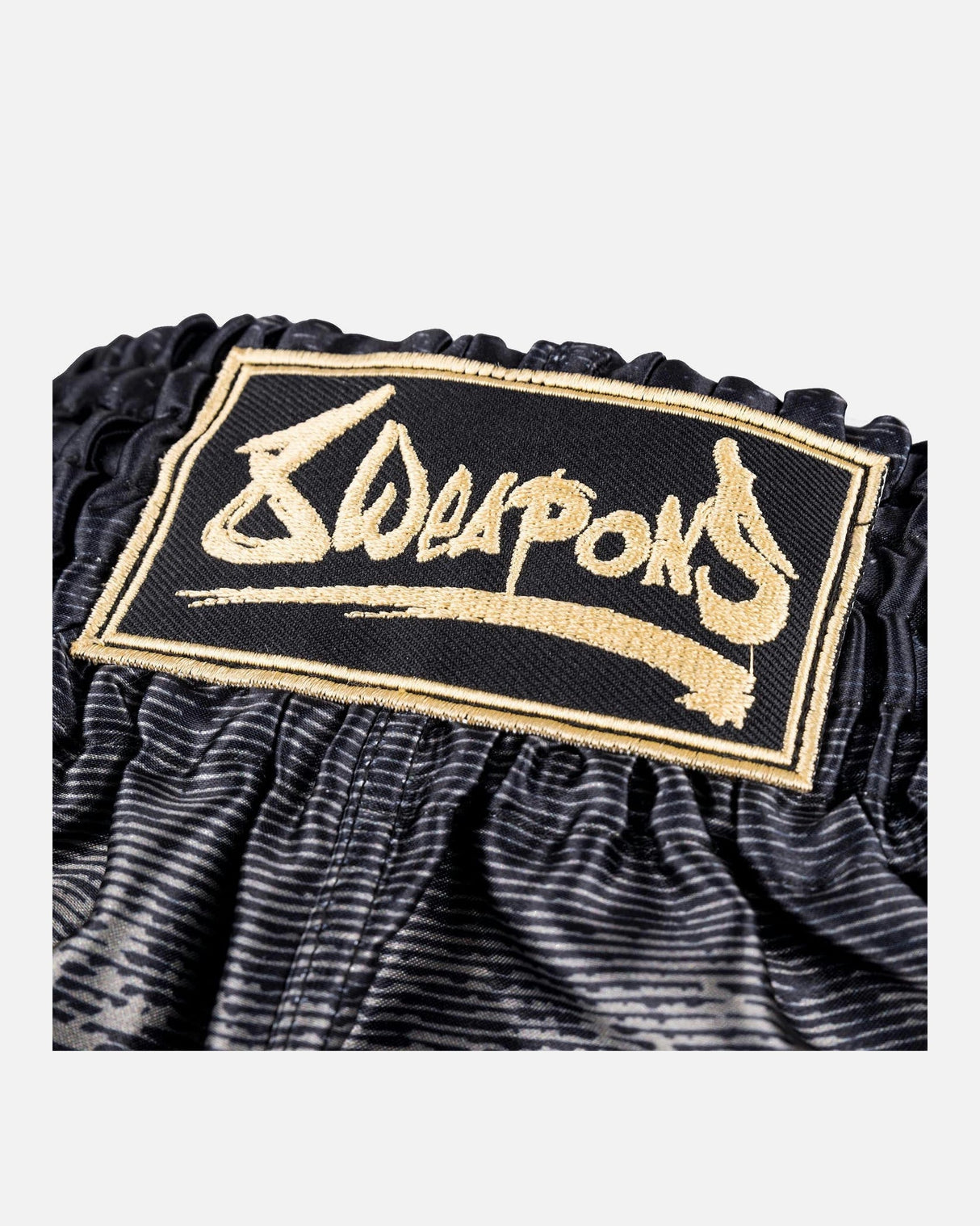 8 WEAPONS Muay Thai Shorts Hanuman - Schwarz/Gold