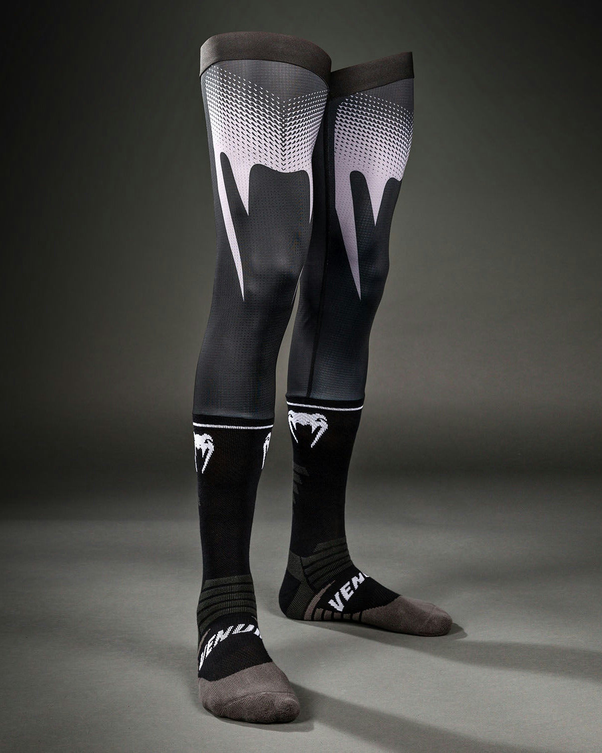 Venum MX Basics Socken - Schwarz/Weiß