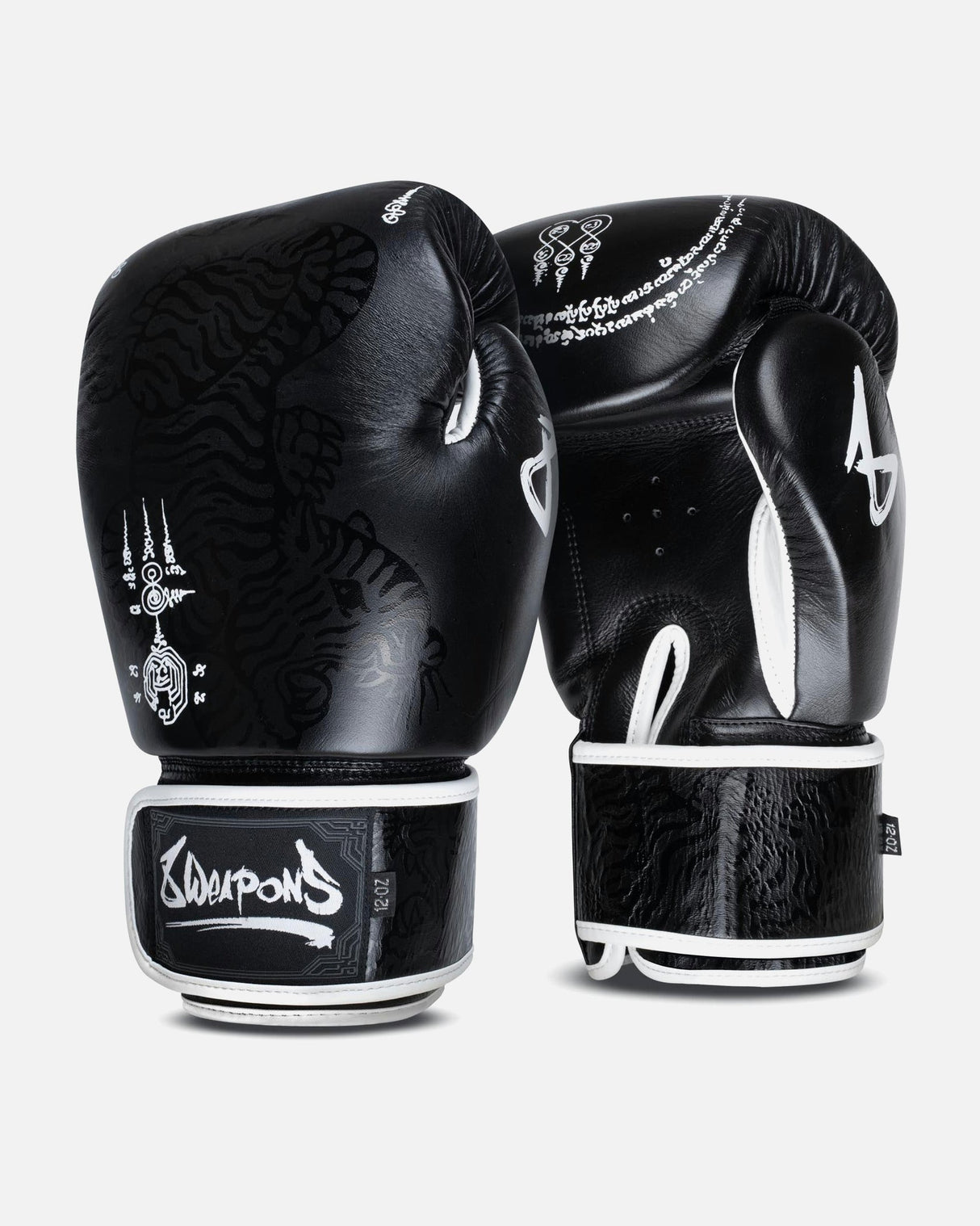 8 WEAPONS Boxhandschuhe Sak Yant Big Tiger - Schwarz
