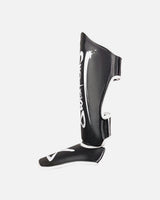 8 WEAPONS Schienbeinschoner Unlimited 2.0 - Schwarz/Weiß