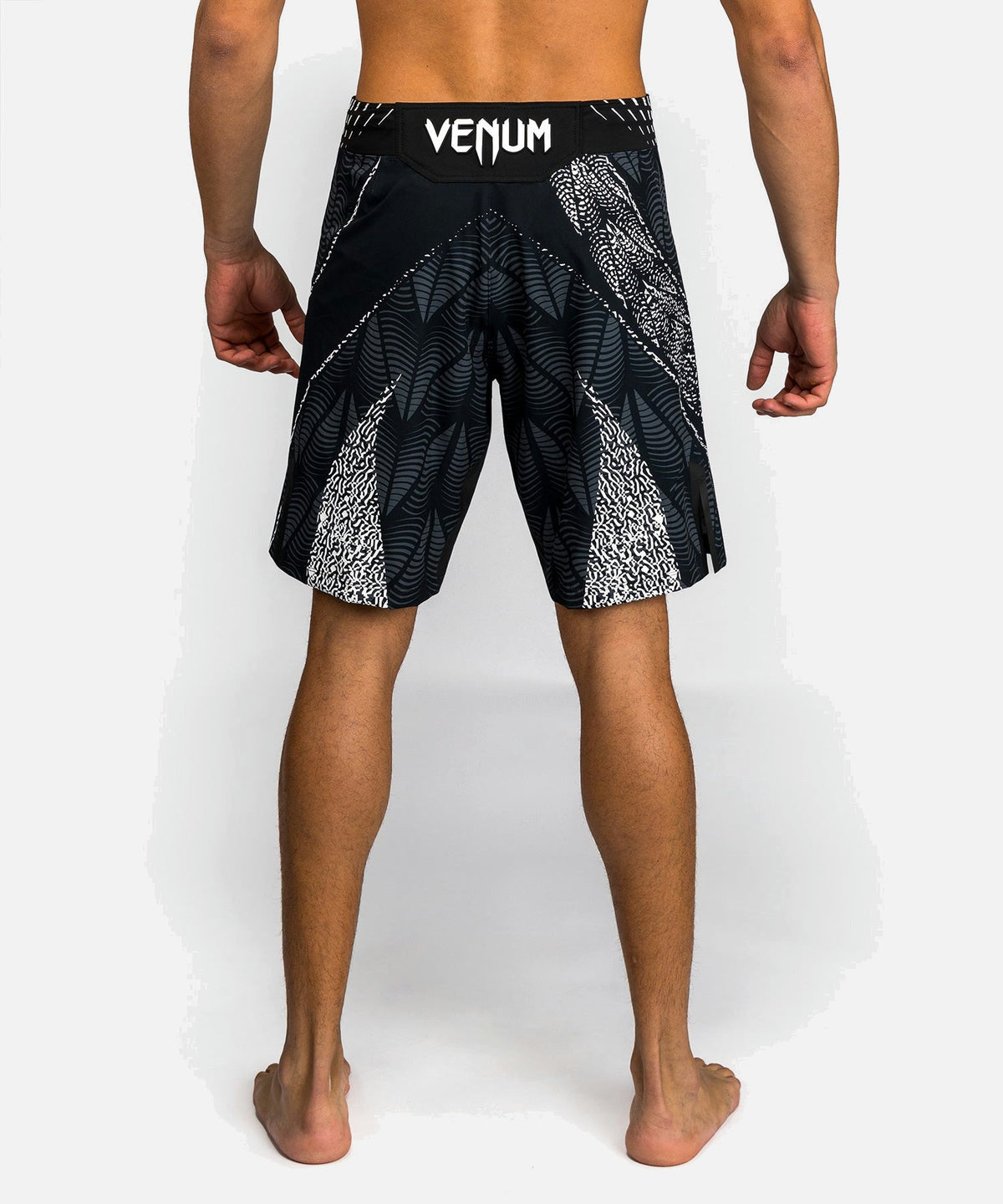 Venum UFC MMA Shorts Zenith by Authentic Fight - Schwarz