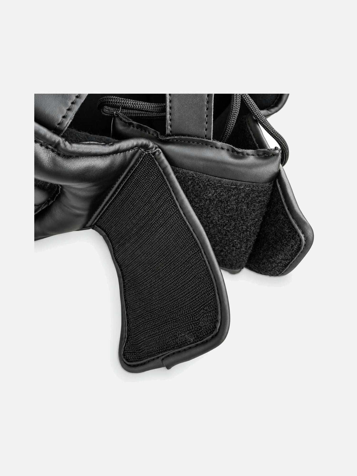 8 WEAPONS Kopfschutz Unlimited 2.0 - Schwarz