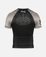 8 WEAPONS Rashguard 8 Ways Yant 2.0 - Schwarz/Sand