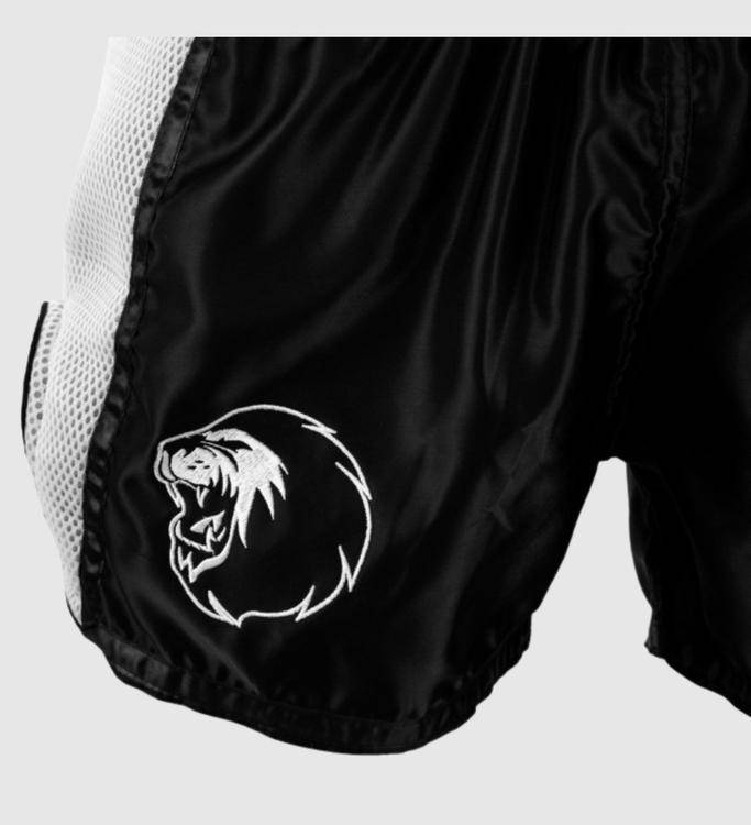 Super Pro Muay Thai Shorts Brave - Schwarz/Weiss - The Fight Company Deutschland