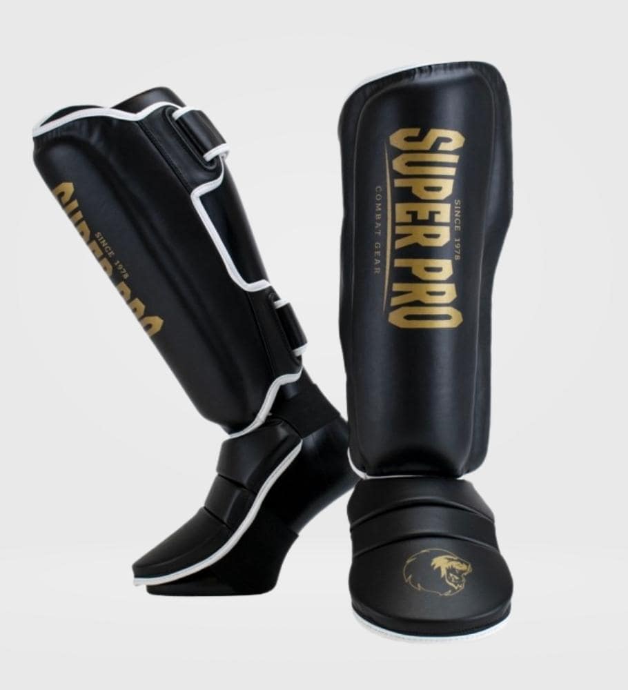 Super Pro Schienbeinschoner Protector - Schwarz/Gold - The Fight Company Deutschland