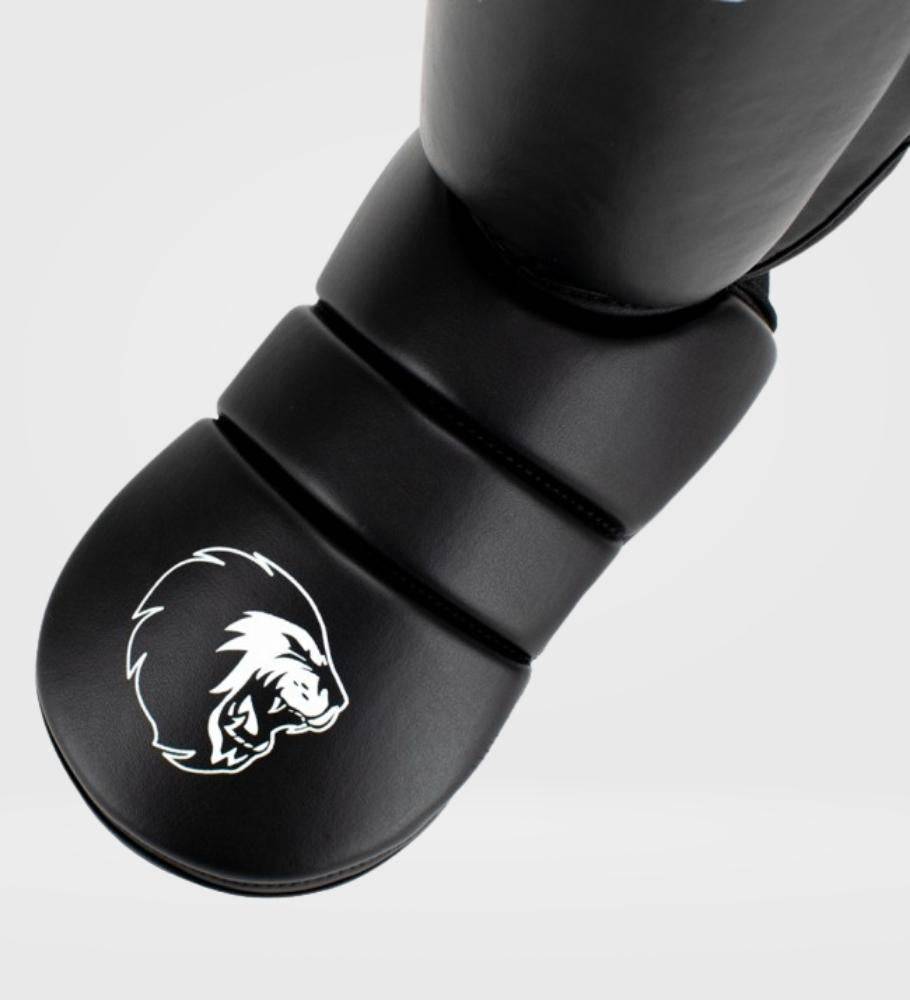 Super Pro Schienbeinschoner Protector - Schwarz/Weiss - The Fight Company Deutschland