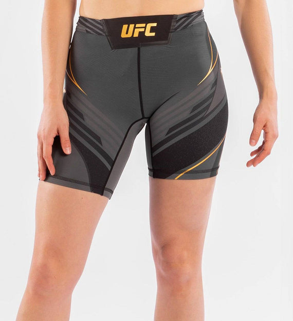 UFC Venum Compression Shorts Damen - Schwarz/Gold - The Fight Company Deutschland
