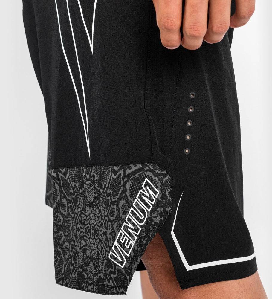 Venum MMA Shorts Light 4.0 - Schwarz/Schwarz - The Fight Company Deutschland