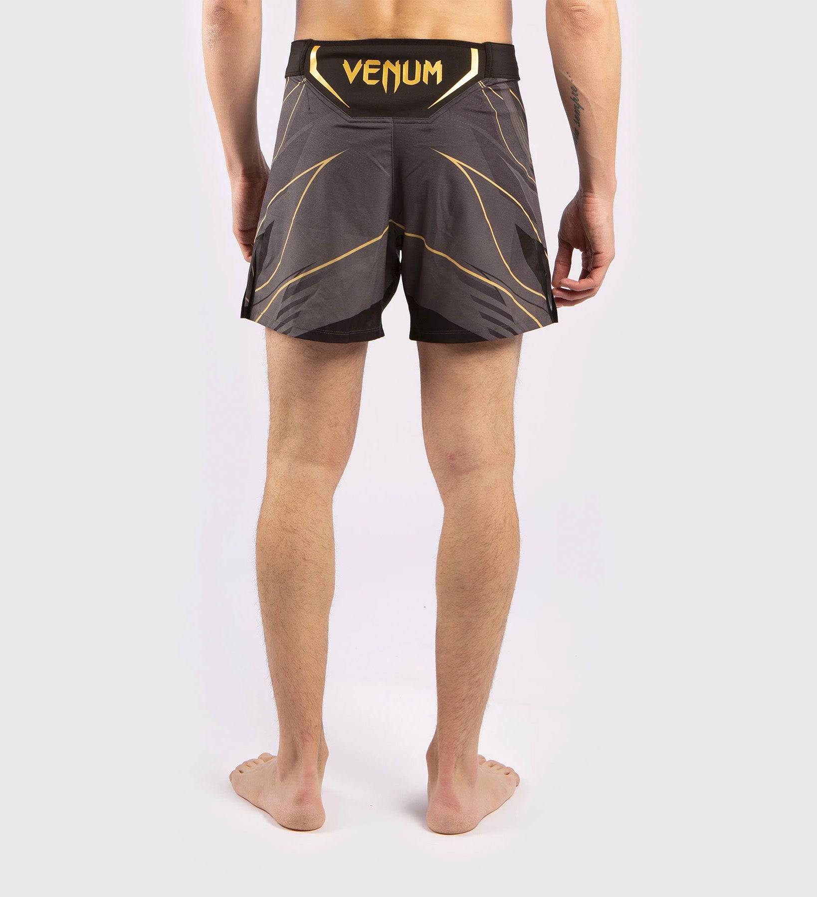 UFC Venum MMA shorts Champion - Schwarz/Gold - The Fight Company Deutschland