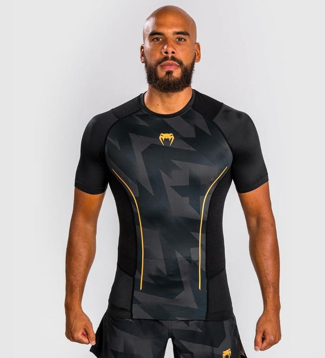 Venum Rashguard Razor Korte Mouwen - Zwart/Goud - Rashguard