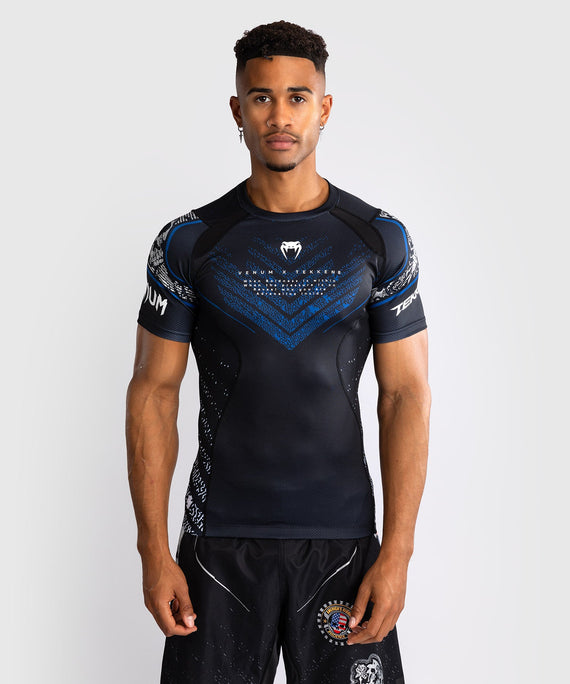 Venum x TEKKEN 8 Rashguard - Paul Phoenix - Zwart/blauw
