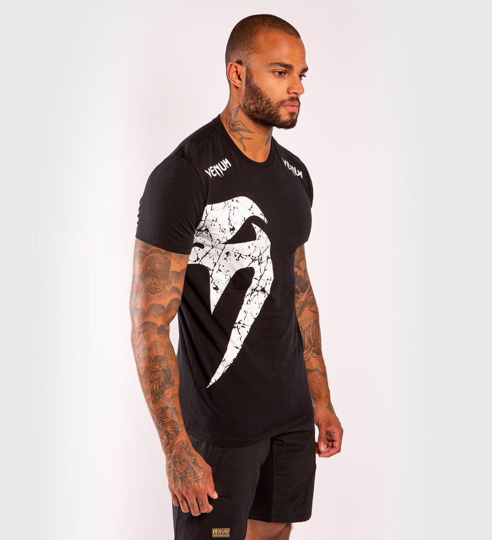 Venum T-shirt Giant - Schwarz/Weiss - The Fight Company