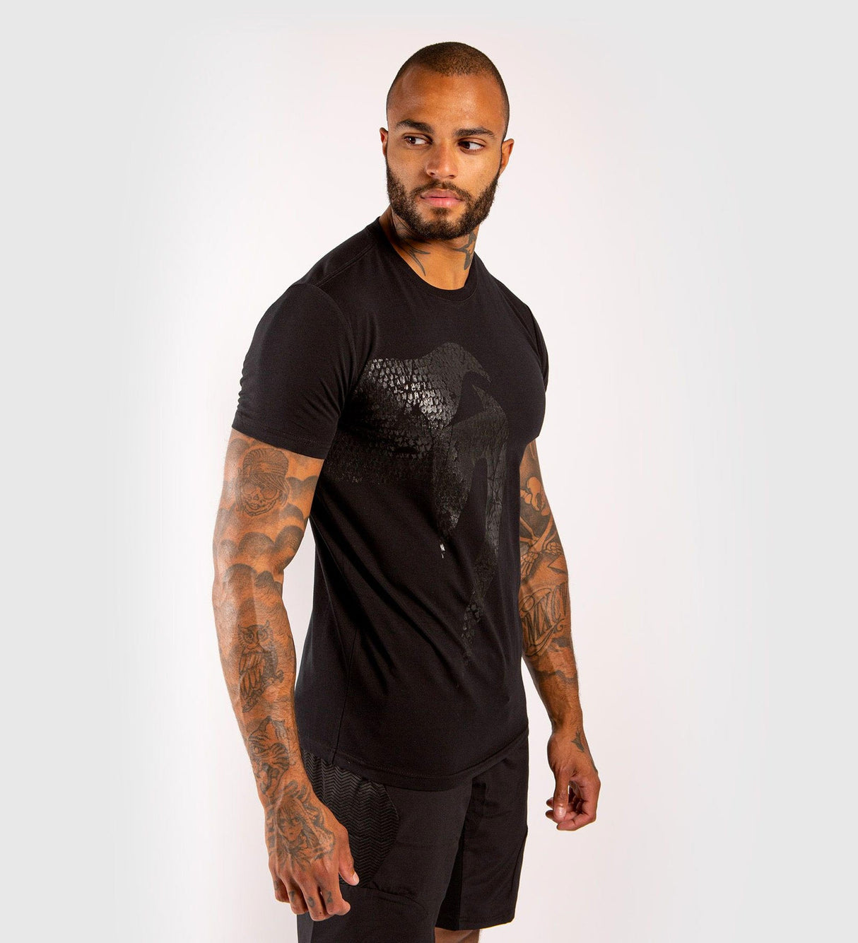 Venum T-shirt Giant - Schwarz/Schwarz - The Fight Company