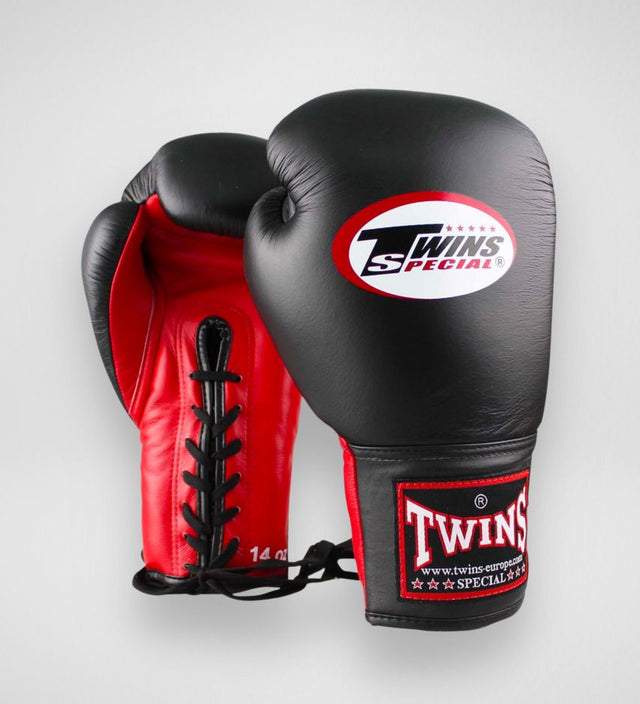 Twins (Kick)Bokshandschoenen BGVLL 1 met veters - Zwart/Rood - The Fight Company Deutschland